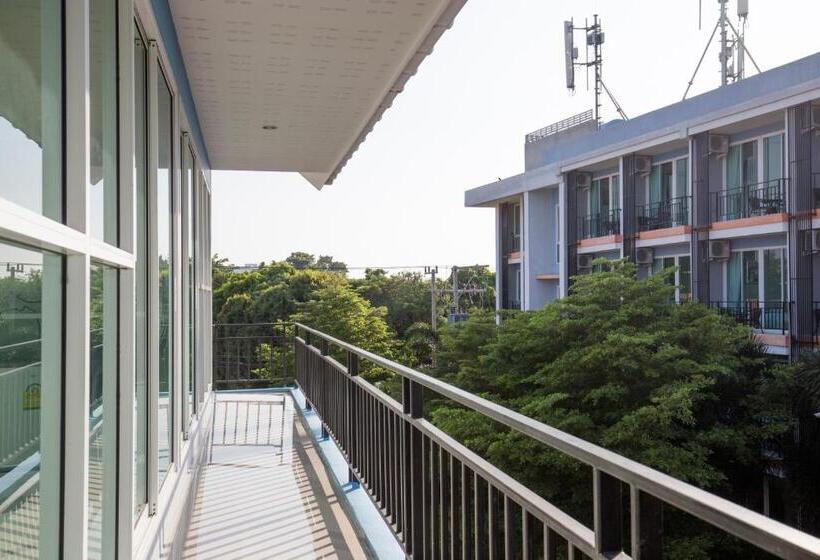 בית מלון כפרי Evergreen Resort Chaam