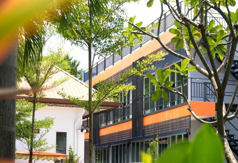 בית מלון כפרי Evergreen Resort Chaam