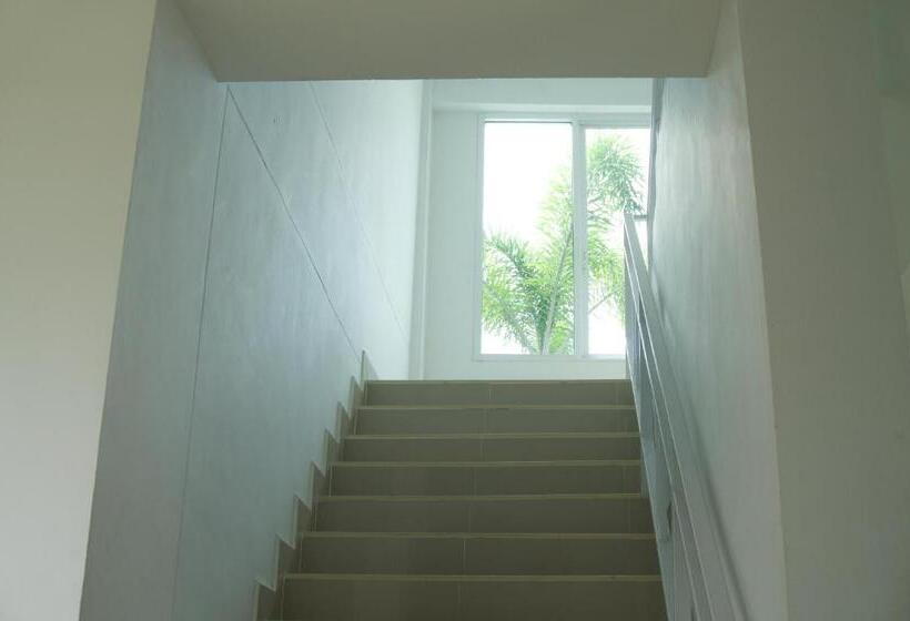 בית מלון כפרי Evergreen Resort Chaam