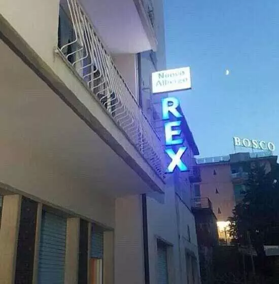 ホテル Nuovo Albergo Rex