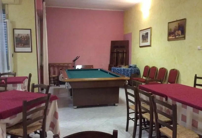 ホテル Nuovo Albergo Rex