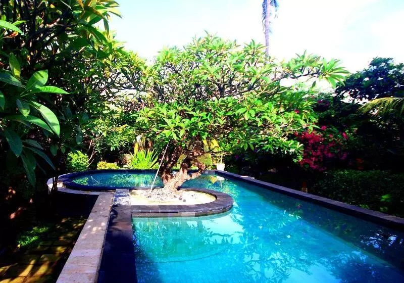 ホテル Sejuk Cottages