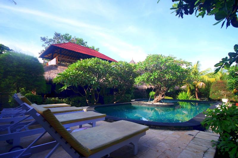 هتل Sejuk Cottages