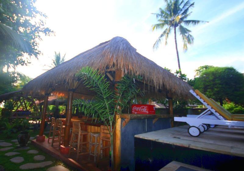 هتل Sejuk Cottages