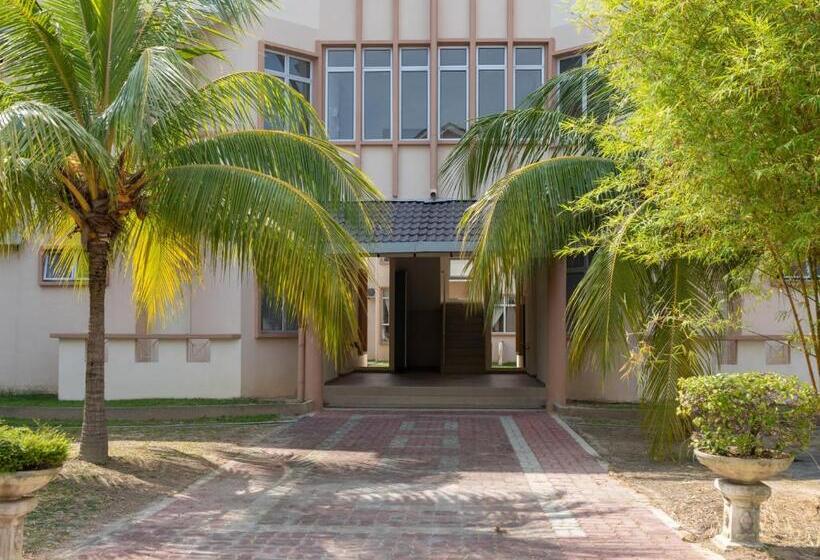 בית מלון כפרי Seri Bayu Resort