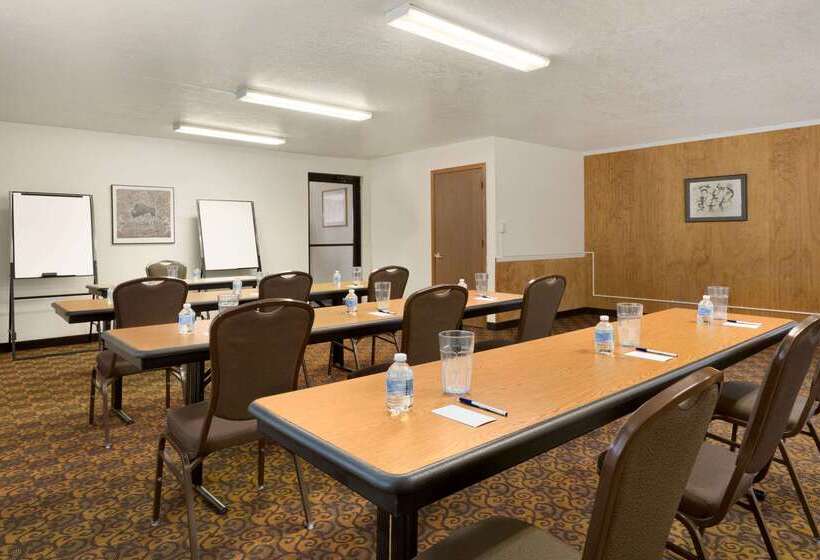 בית מלון כפרי Travelodge By Wyndham Belen