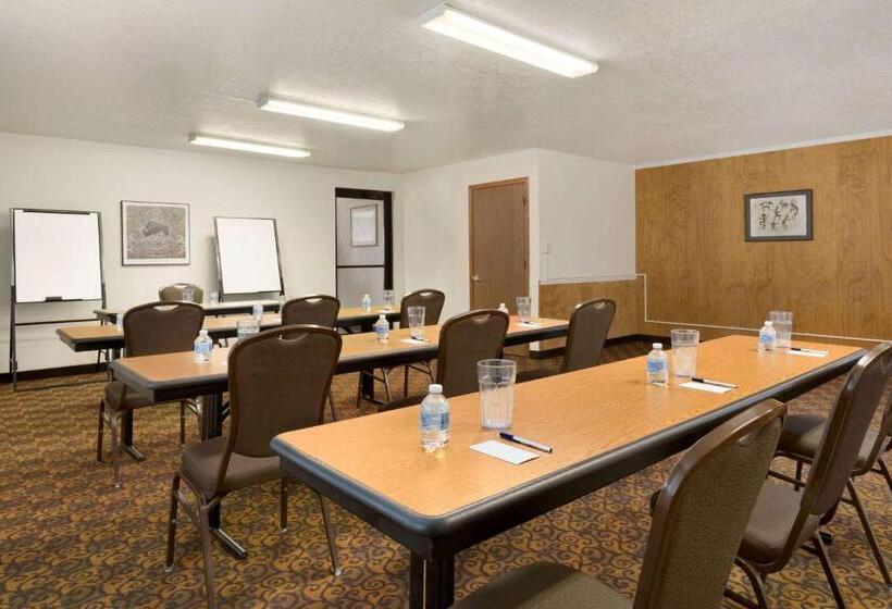 בית מלון כפרי Travelodge By Wyndham Belen