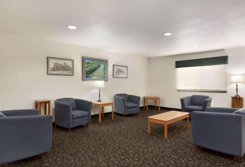 בית מלון כפרי Travelodge By Wyndham Belen