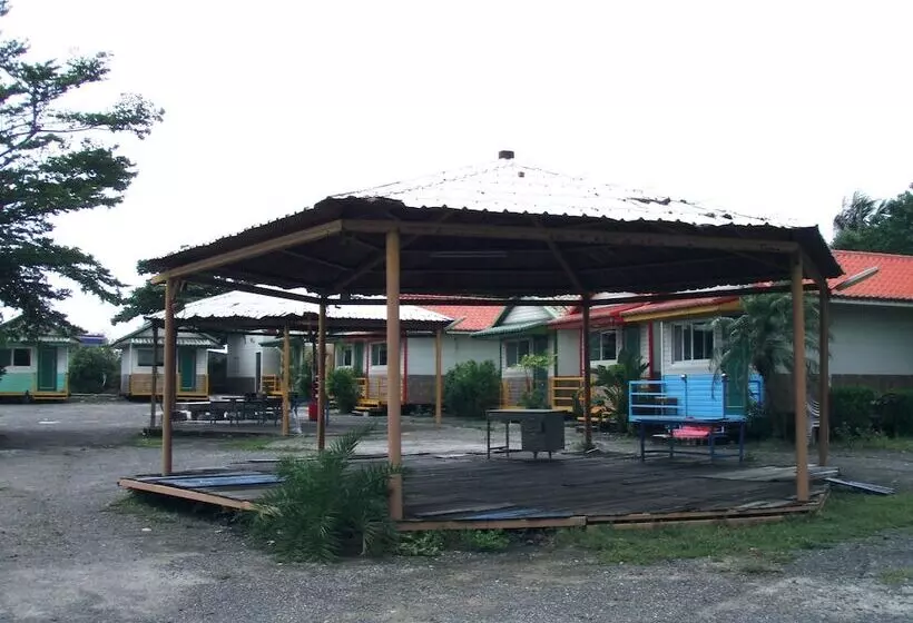 Kenting Dajianshan Cabin