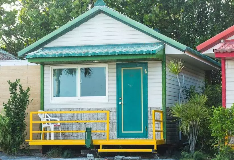 Kenting Dajianshan Cabin