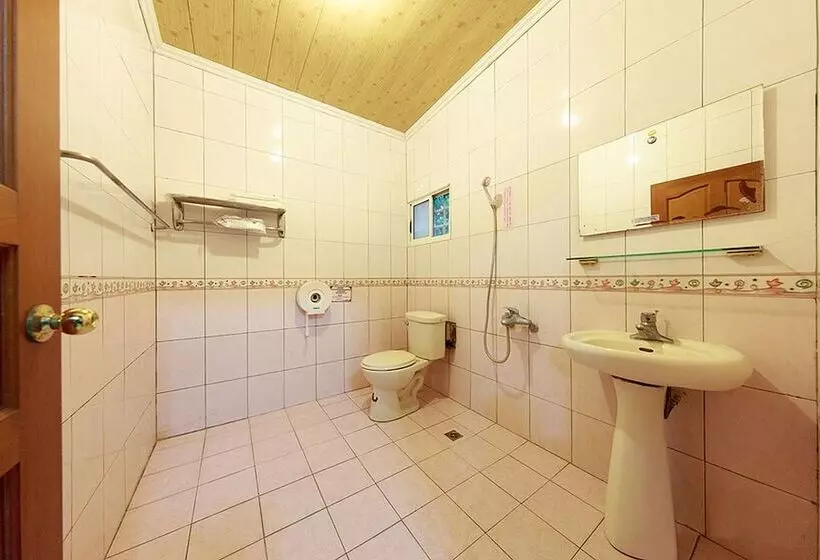 Kenting Dajianshan Cabin