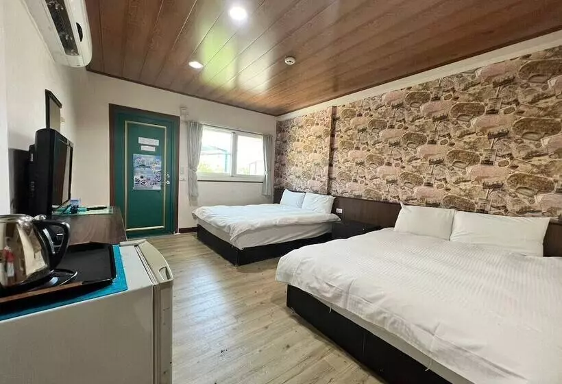 Kenting Dajianshan Cabin