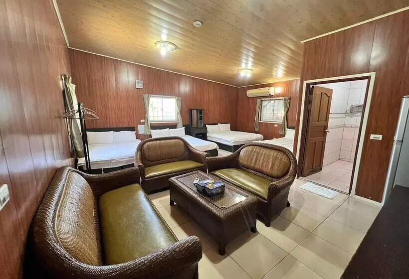 Kenting Dajianshan Cabin