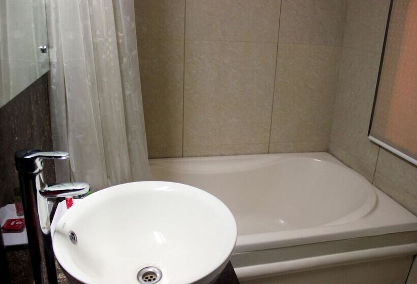 Oyo Rooms Dwarka Sector 12 Metro Station