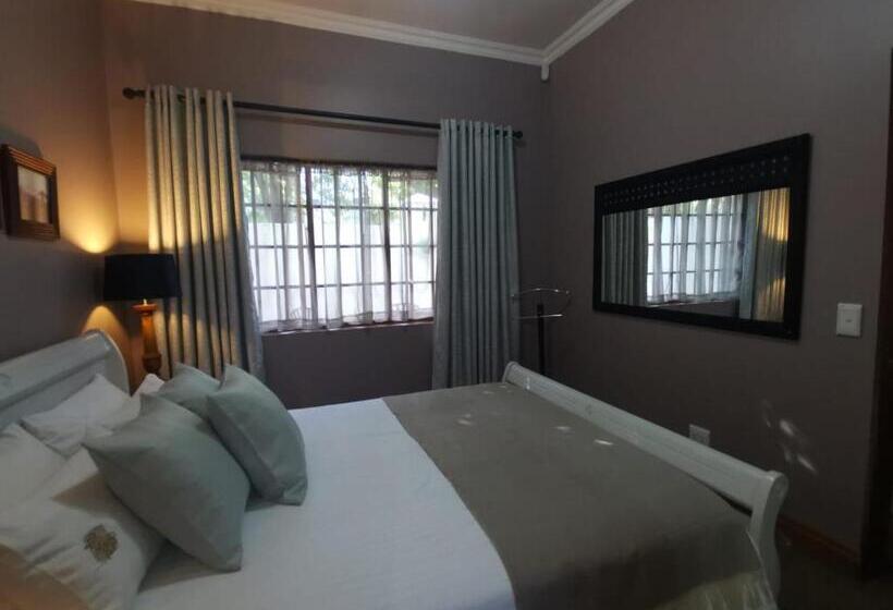 Пансион 2 Leafed Doors