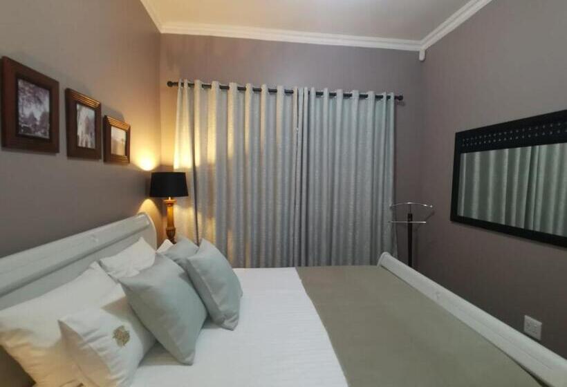 Пансион 2 Leafed Doors