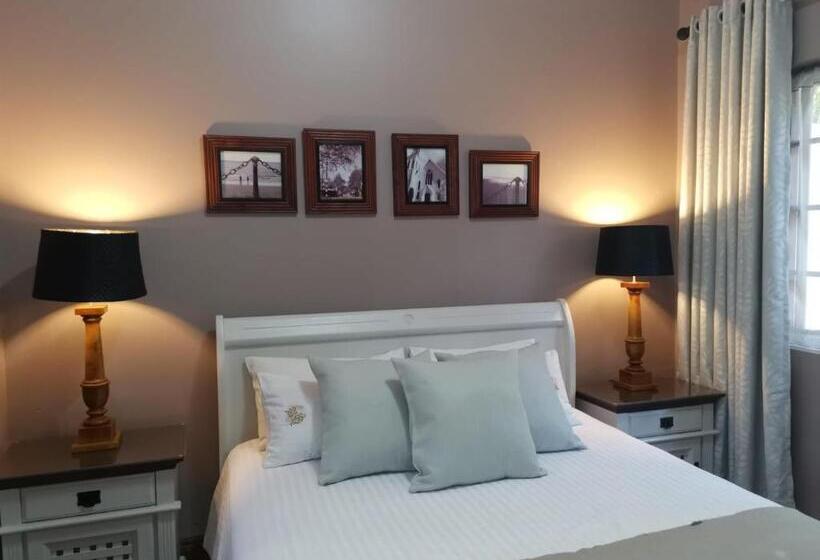 Пансион 2 Leafed Doors