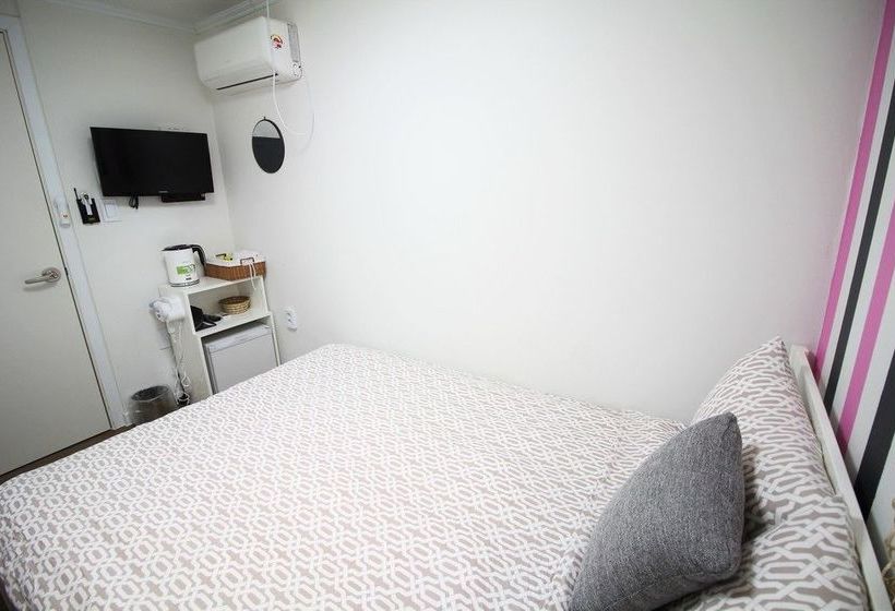 פנסיון Njoy Guesthouse