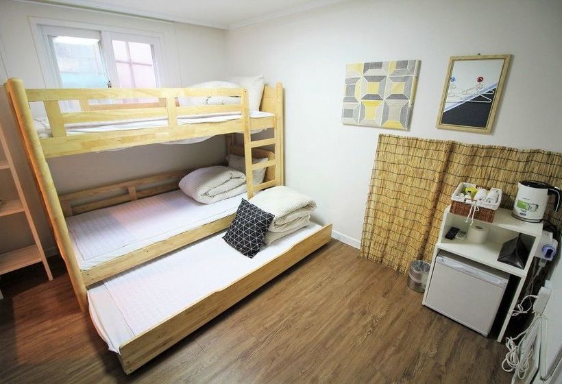 פנסיון Njoy Guesthouse