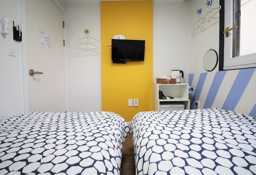 פנסיון Njoy Guesthouse