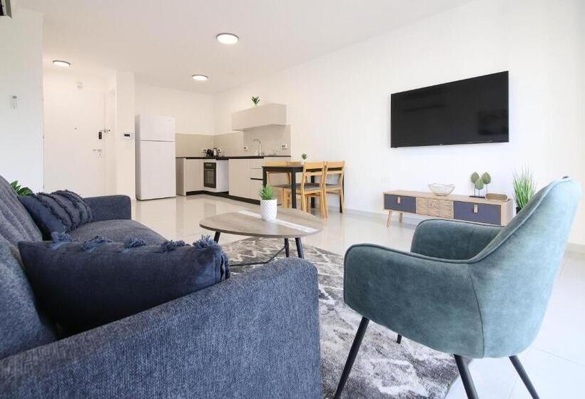 Agrippas Apartment 8