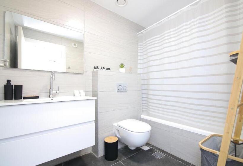 Agrippas Apartment 8