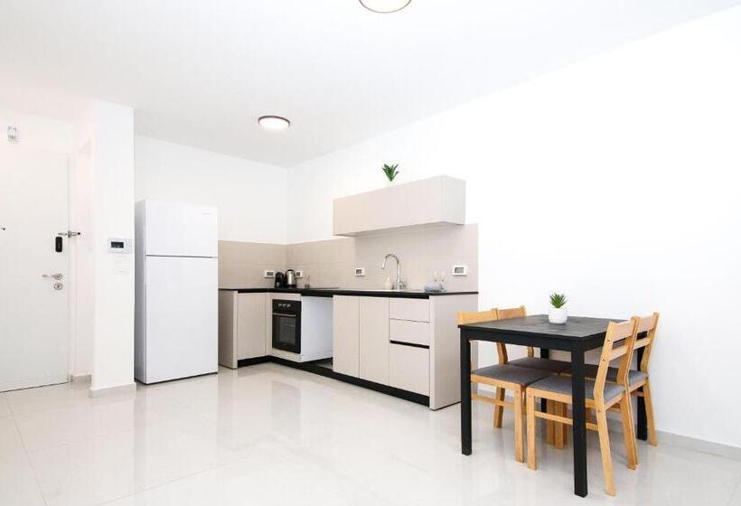 Agrippas Apartment 8