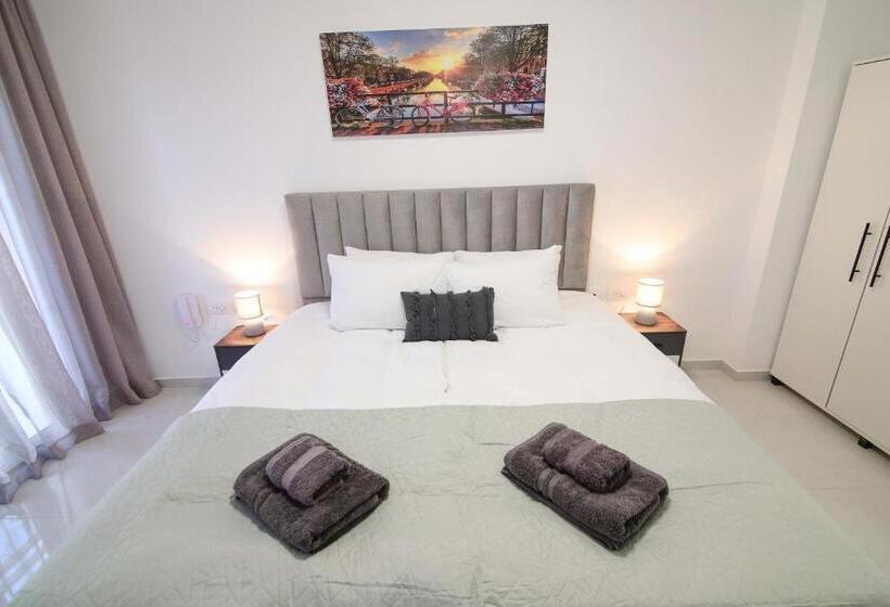 Agrippas Apartment 8