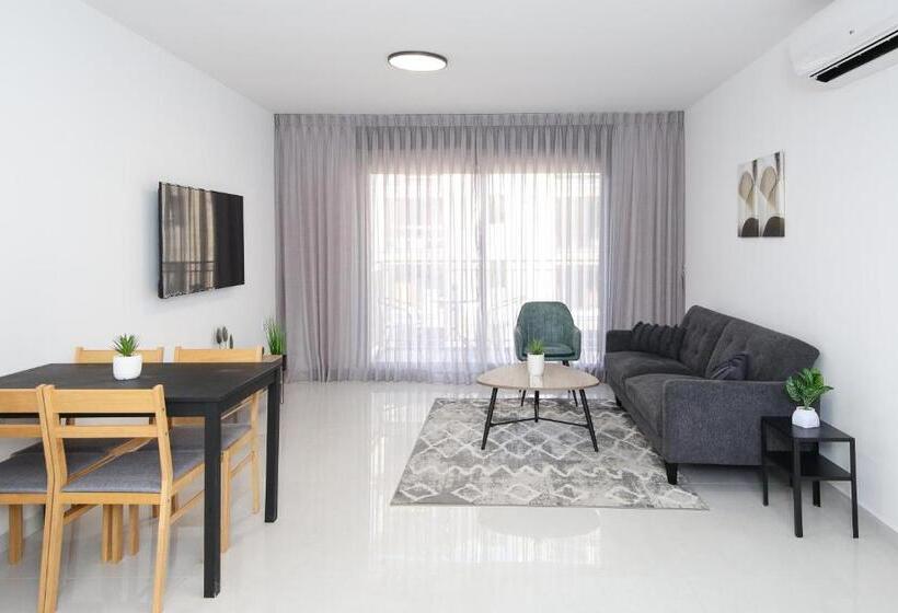 Agrippas Apartment 8