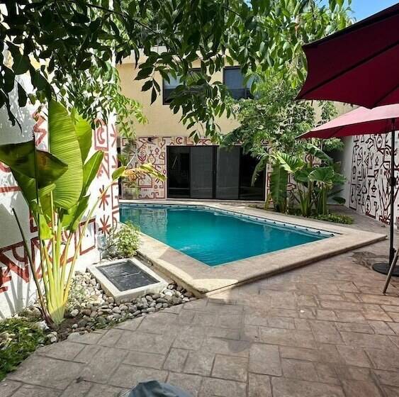 هاستل Casa Encuentro De Joaquín Garcia