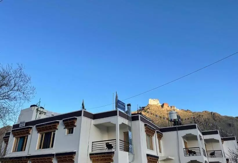 تختخواب و صبحانه Yeed Ga Villa