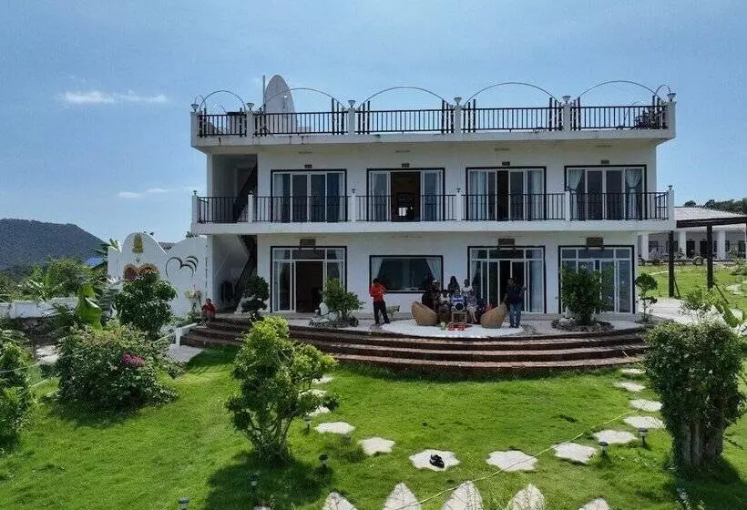 Thmorda Resort