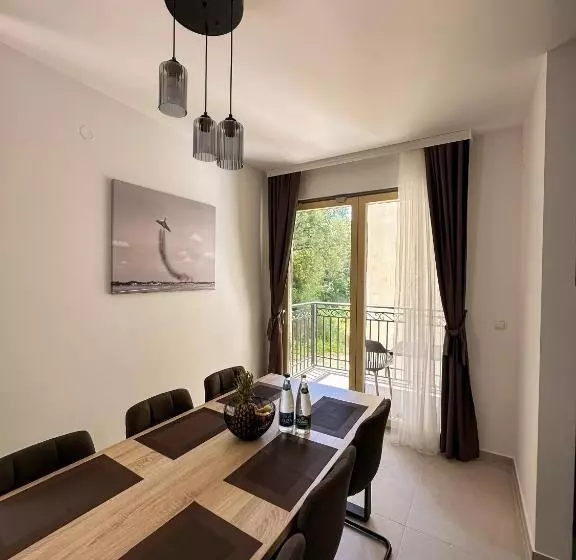 Vertmont Apartments