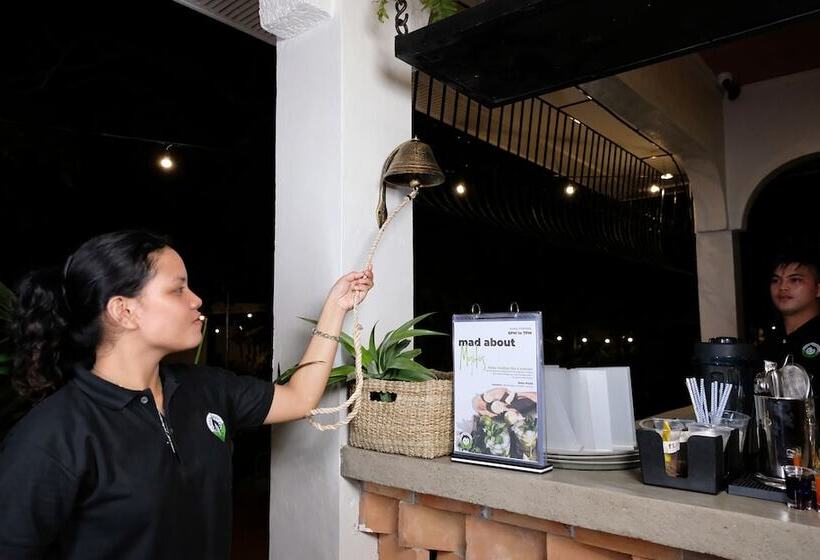 هاستل Mad Monkey Dumaguete