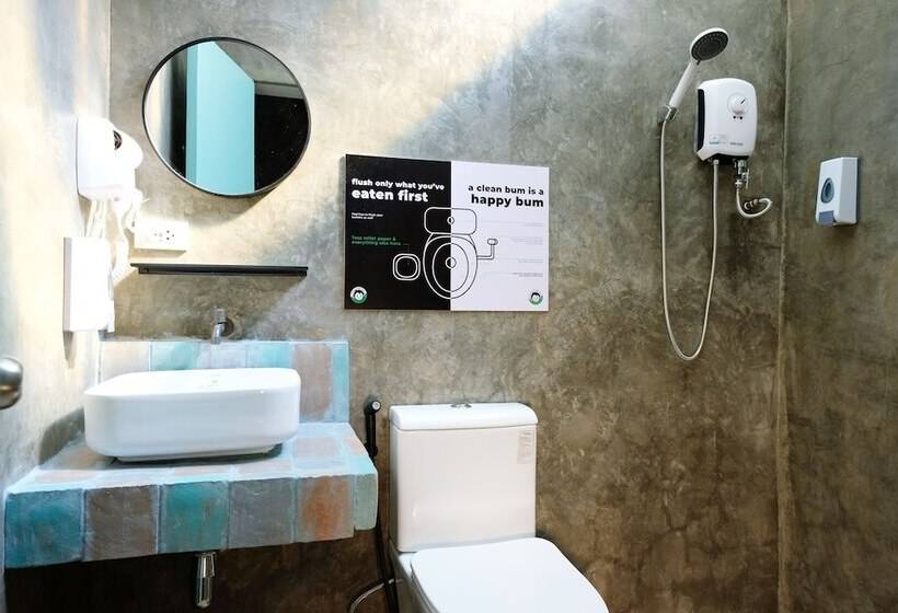 هاستل Mad Monkey Dumaguete