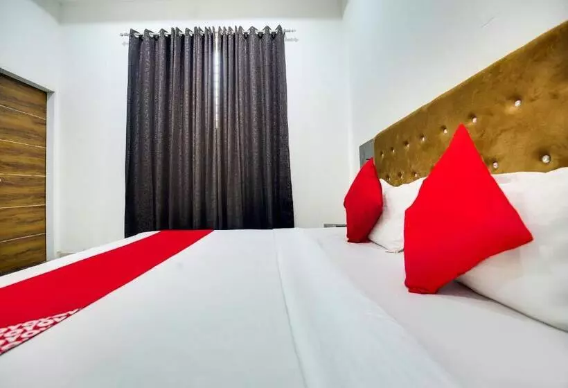 Flagship Hotel Cozy Comfort