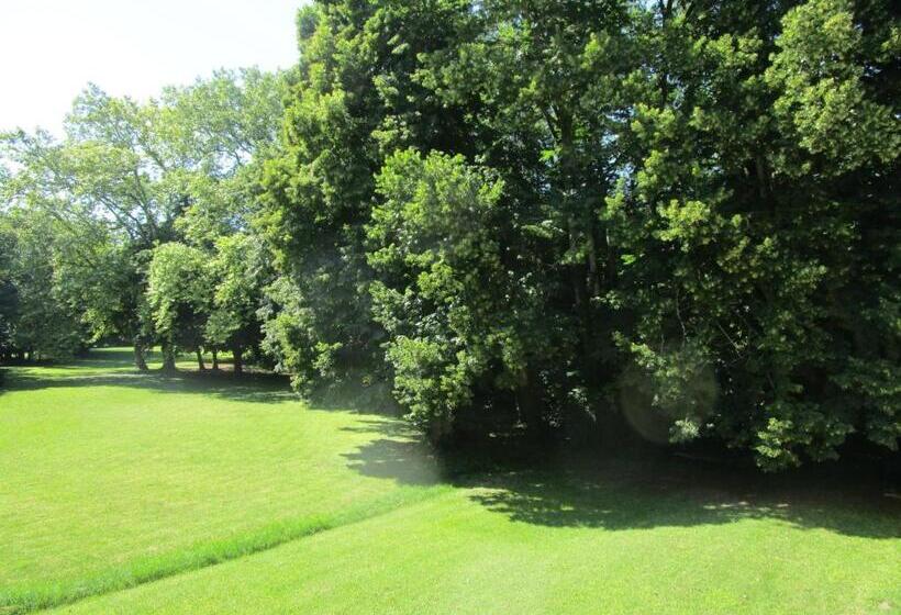 Bed and Breakfast Domaine Des Chabriers