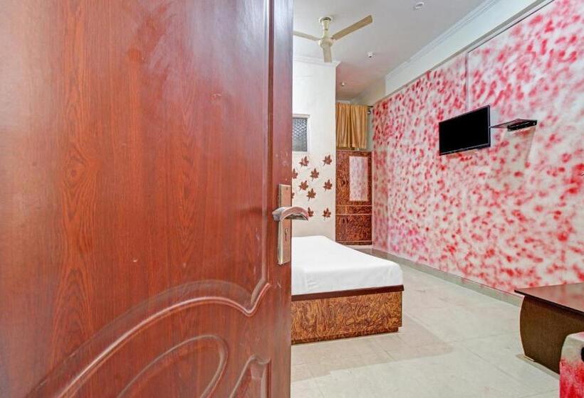 O 84461 Hotel Shaani Resort