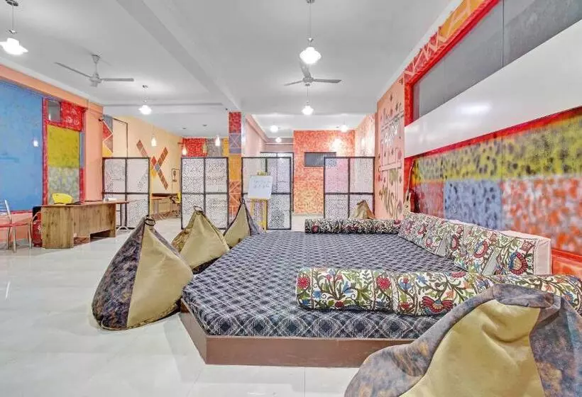 O 84461 Hotel Shaani Resort