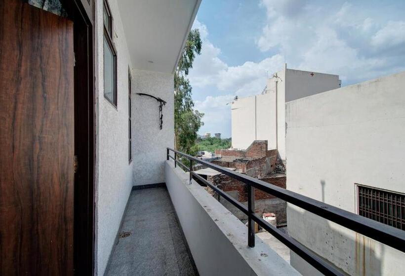 Oyo Flagship Hotel Maan Bagh Palace