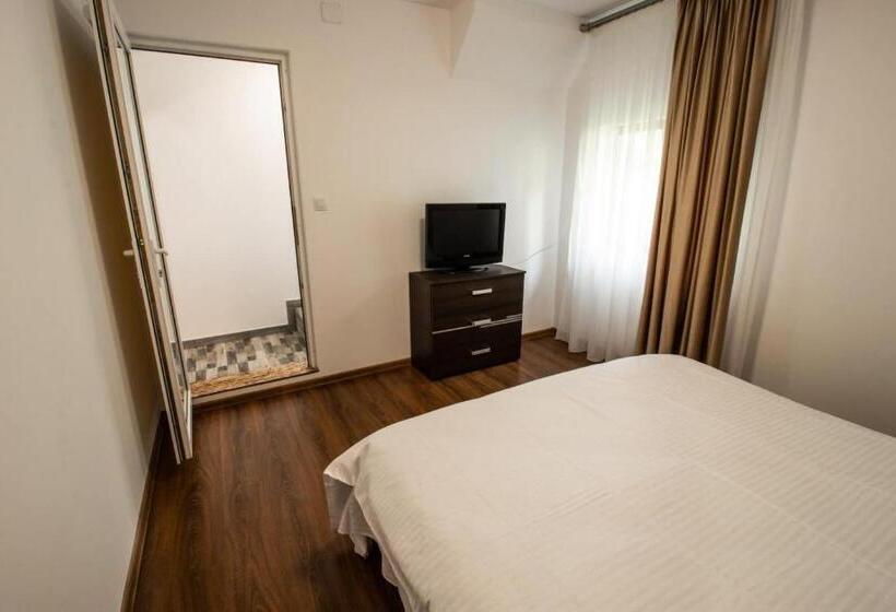 膳宿费 Casa De Sus, Slon