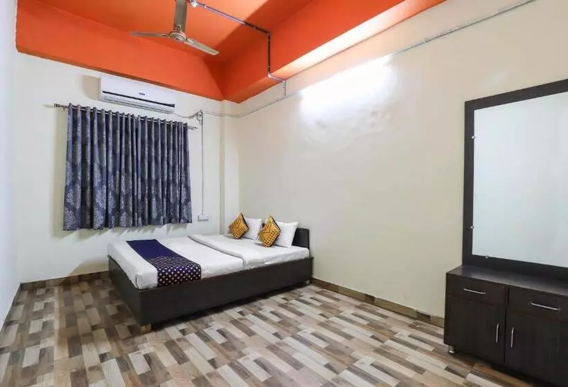 Oyo Flagship Hotel Honest