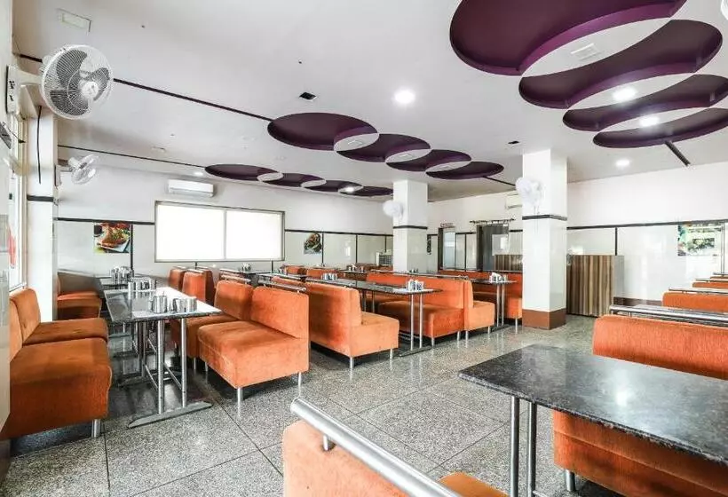 Oyo Flagship Hotel Honest