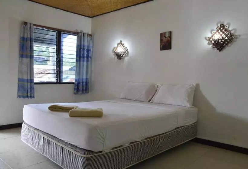 Pensió Lux Guesthouse