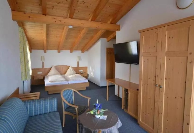 Retkeilymaja Landhaus Waldfrieden