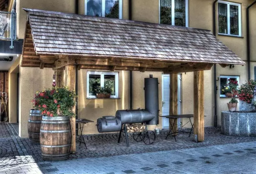 Retkeilymaja Landhaus Waldfrieden