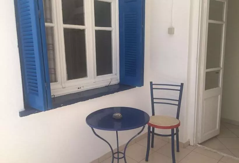 Apostolakis Rooms