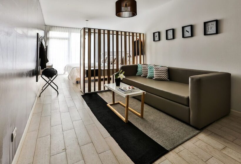 Flaat Recoleta Plaza