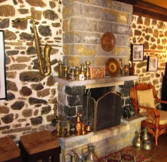 هتل Guest House Bujtina Leon