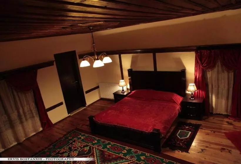 هتل Guest House Bujtina Leon